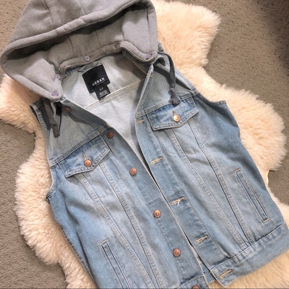 Urban Heritage Jackets & Blazers - 🥳$10 flash sale! 🥳Denim vest from Urban Heritage